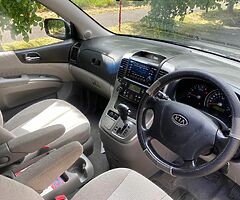 2007 Kia Sedona - Image 8/10