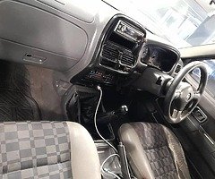 Nissan NP 300 2.4 petrol very good condition and clean - Image 4/5