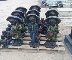 All concrete garden ornaments - Image 9/10