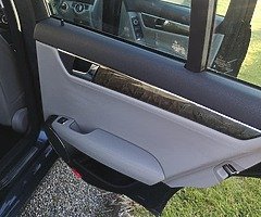 Mercedes c230 - Image 3/8