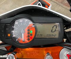 KTM 690SMCR 2014 - Image 7/8