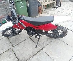 Skyteam 125.clean little bike.kick start and electric start. Starts first kick.