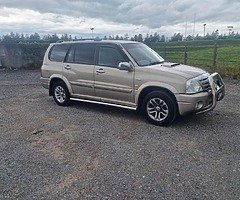 Commercial XL7