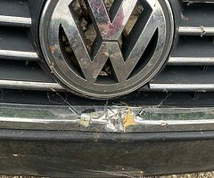 Passat b6 bonnet and grill - Image 4/4
