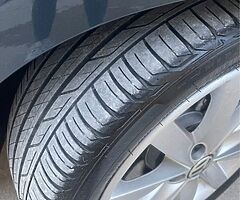 2009 Volkswagen Golf - Image 4/10
