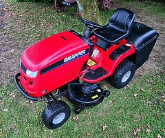 Snapper Ride On / Sit On Lawn Mower