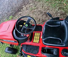 Snapper Ride On / Sit On Lawn Mower - Image 3/7