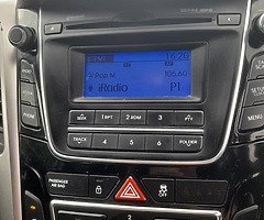 2014(142)Hyundai i30 - Image 6/10