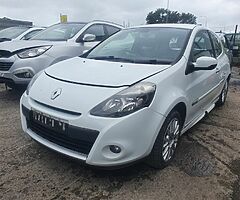2010 RENAULT CLIO 1.2 PETROL MANUAL FOR BREAKING ONLY!