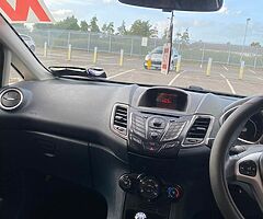 Ford Fiesta 1.25 - Image 7/8
