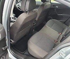 Opel Insignia 2.0 cdti ecoflex 
Fresh Nct 06/23
Only 180000 km - Image 3/10