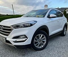 2018 HYUNDAI TUCSON EXECUTIVE 1.7 DIESEL SAT NAV LEATHER ONE OWNER 6 SPEED MANUAL