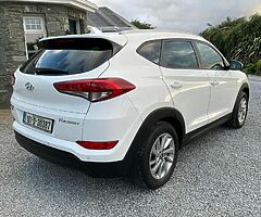 2018 HYUNDAI TUCSON EXECUTIVE 1.7 DIESEL SAT NAV LEATHER ONE OWNER 6 SPEED MANUAL - Image 4/10