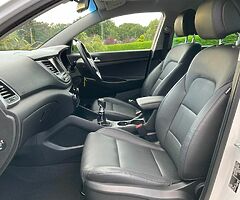 2018 HYUNDAI TUCSON EXECUTIVE 1.7 DIESEL SAT NAV LEATHER ONE OWNER 6 SPEED MANUAL - Image 8/10