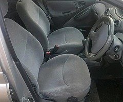 Toyota yaris 01 for parts