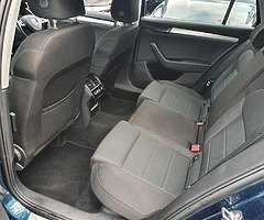 Skoda Superb - Image 8/10