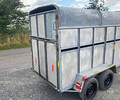 Murphy cattle trailer