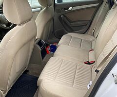 Audi A4 2010 - Image 3/5