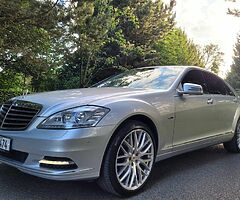 Mercedes Benz S350 / Long wheel base limo