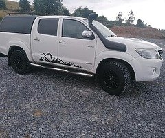 2012 Hilux Invincible x