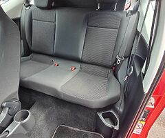 2013 Volkswagen Up! - Image 4/8