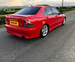 2002 Lexus IS 200 - Image 3/10