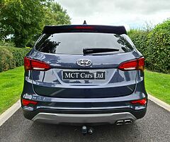 2017 Hyundai Santa Fe Premium 7 Seater - Image 7/10