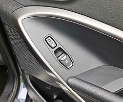 2017 Hyundai Santa Fe Premium 7 Seater - Image 10/10