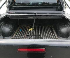 Toyota Hilux 2008 manual transmission low Milage - Image 8/10