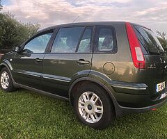 07 Ford Fusion 1,4 petrol,low 80 k mls,new 4tyres,2 owners,test and tax out 1000€