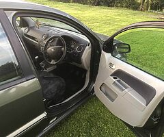07 Ford Fusion 1,4 petrol,low 80 k mls,new 4tyres,2 owners,test and tax out 1000€ - Image 9/10
