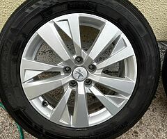 Peogeot alloys