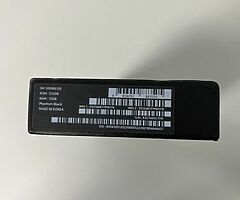 Samsung Galaxy S22 Ultra SM-S908B/DS - 512GB - Phantom Black (EE) New & Sealed 750euro