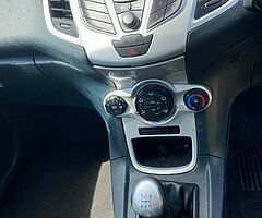 2012 Ford  FIESTA 1.4 TDCI DIESEL ZETEC - Image 7/10