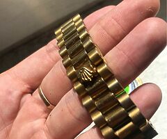 Genuine Rolex day just oyster perpetual 18k gold certs there - Image 3/10