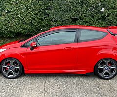 2015 Ford Fiesta - Image 6/9