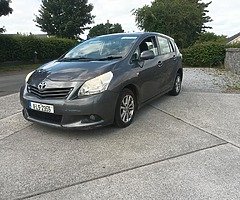2011 Toyota verso 2.0 nct 2/23
