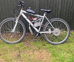 2 engine bikes (€250)