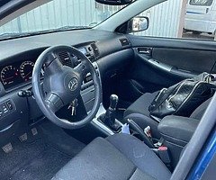 Toyota corolla - Image 8/9