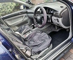 VW Passat PD130 1.9 Diesel 6 Speed - Image 5/8