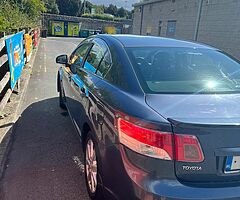 Toyota Avensis d4d diesel 
6 speed manual