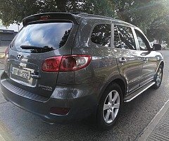AUTOMATIC 4WD HYUNDAI SANTA FE 7 SEATER FULL LEATHER * Trade in welcome  * READ AD* MANUAL