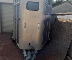 Iforwilliams epona horse box.