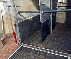 Iforwilliams epona horse box. - Image 9/9