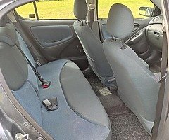 Toyota Yaris 1.0 Petrol 2004 - Image 5/9