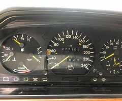 Left hand Mercedes W124 Vintage - Image 6/10