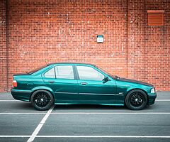 1994 BMW E36 320i
