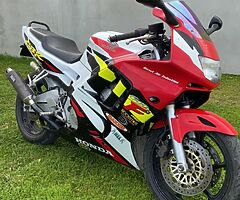 Honda cbr600