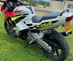 Honda cbr600