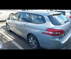 Peugeot 308 easte 2016￼
